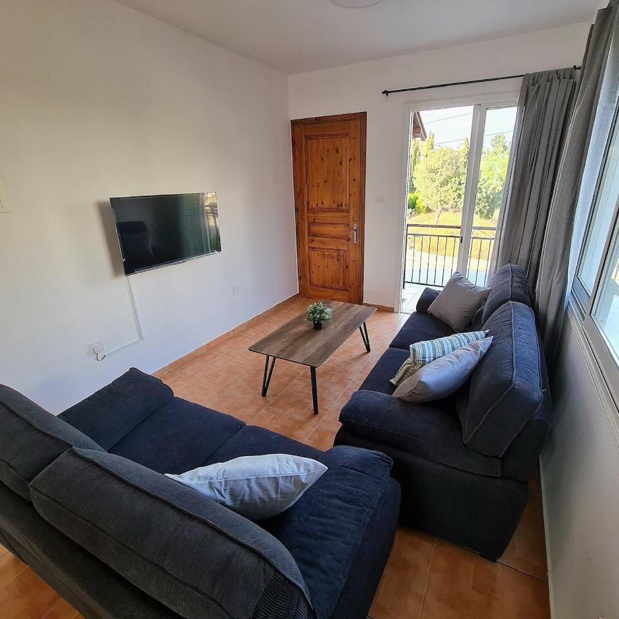 Ntoras Holiday Home 파포스 외부 사진